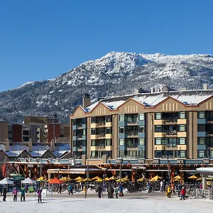 https://suite-in-the-heart-of-the-village.hotels-of-whistler.com